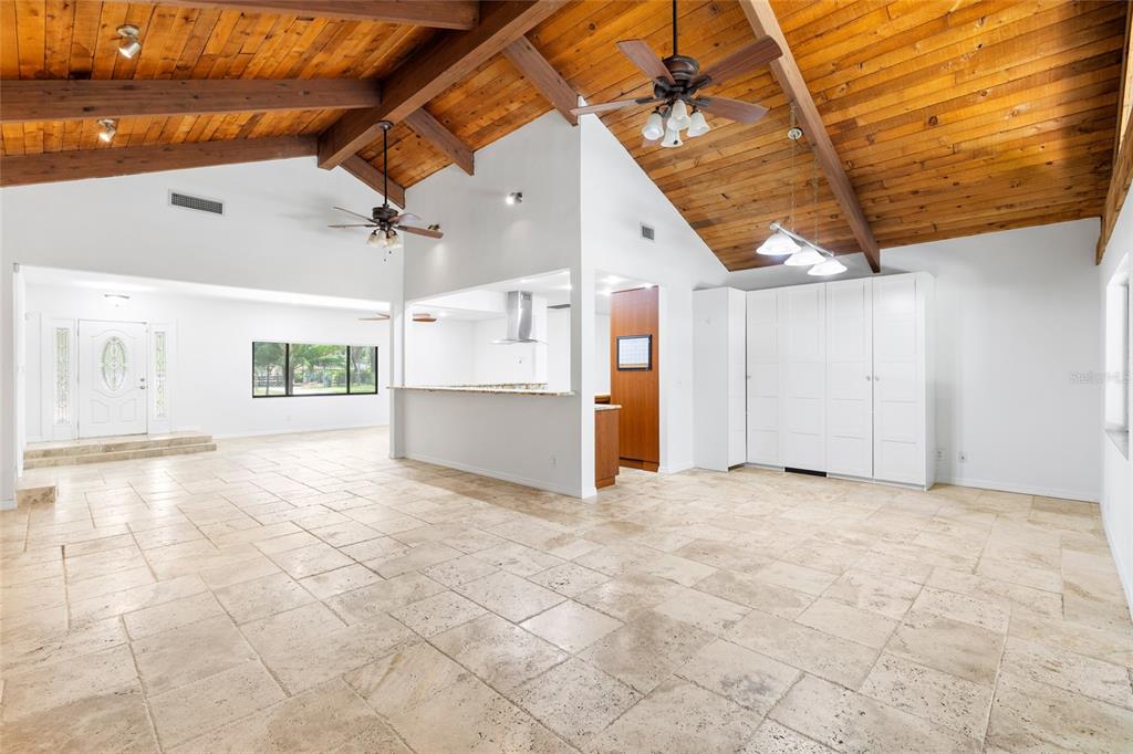 181 North Smokey Mountain Road Seffner, FL 33584 - Photo 15 of 61