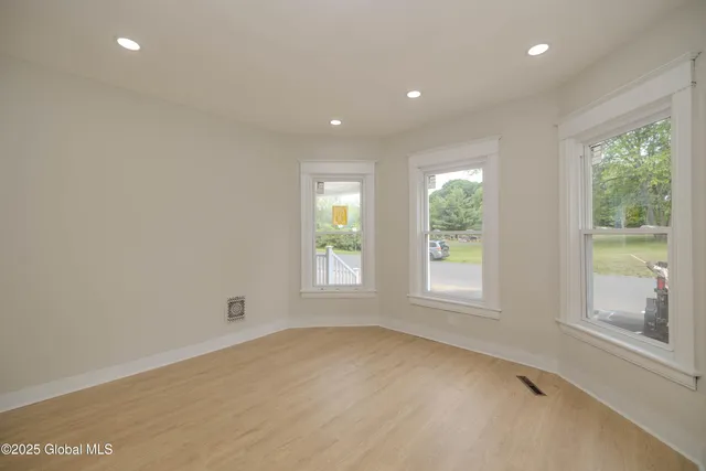 $375,000 | 39 Fehr Avenue, Schenectady, NY 12304