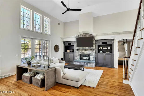 $1,600,000 | 5 Old English Road, New Scotland, NY 12159