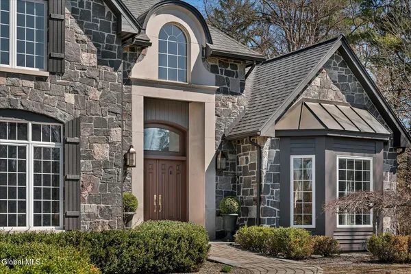 $1,600,000 | 5 Old English Road, New Scotland, NY 12159