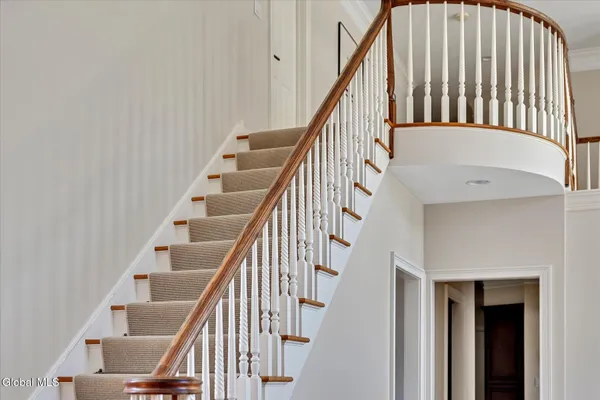 $1,600,000 | 5 Old English Road, New Scotland, NY 12159