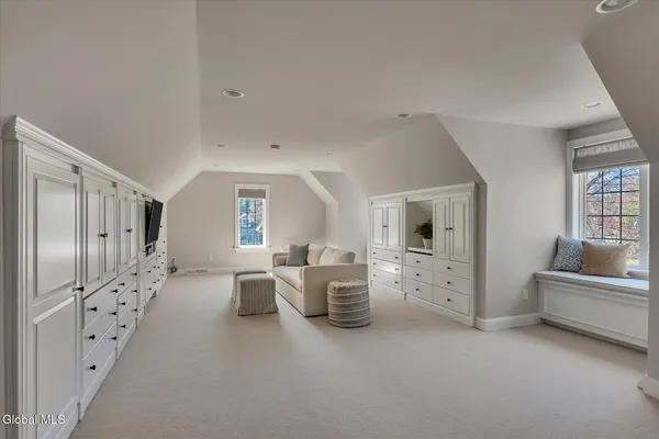 $1,600,000 | 5 Old English Road, New Scotland, NY 12159