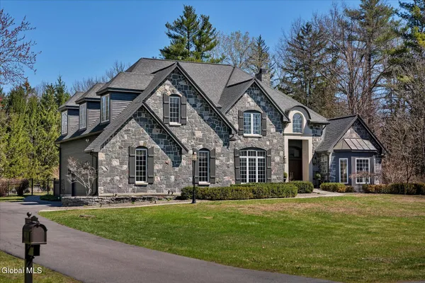$1,600,000 | 5 Old English Road, New Scotland, NY 12159