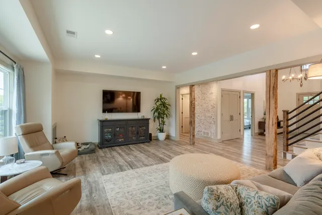 $1,390,000 | 7851 108th Street, Middleville, MI 49333