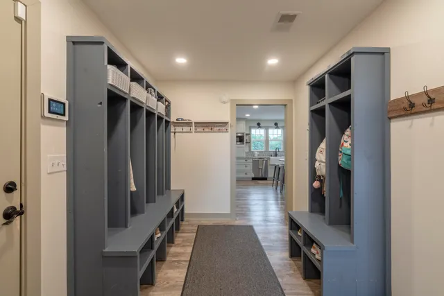 $1,390,000 | 7851 108th Street, Middleville, MI 49333