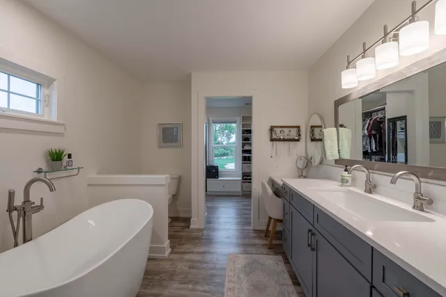 $1,390,000 | 7851 108th Street, Middleville, MI 49333