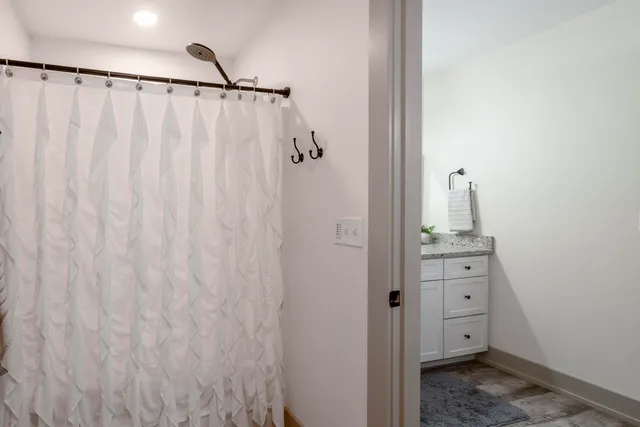 $1,390,000 | 7851 108th Street, Middleville, MI 49333