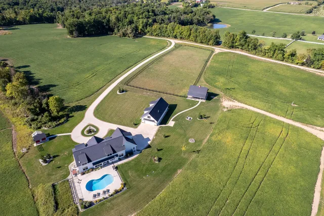 $1,390,000 | 7851 108th Street, Middleville, MI 49333