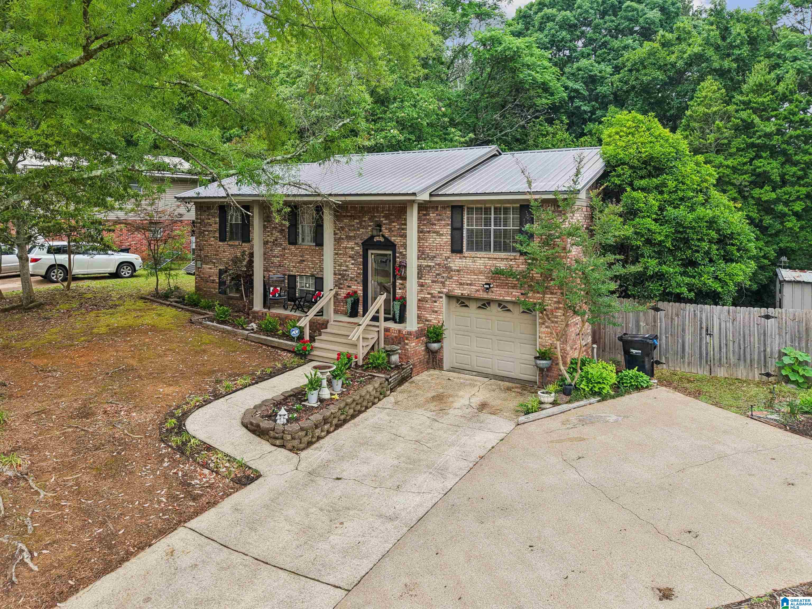 507 Hillcrest Road Adamsville, AL 35005 - Photo 2 of 32