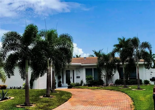 $1,129,000 | 361 Southeast 9th Court, Pompano Beach, FL 33060