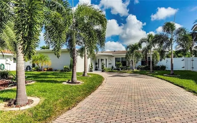 $1,129,000 | 361 Southeast 9th Court, Pompano Beach, FL 33060