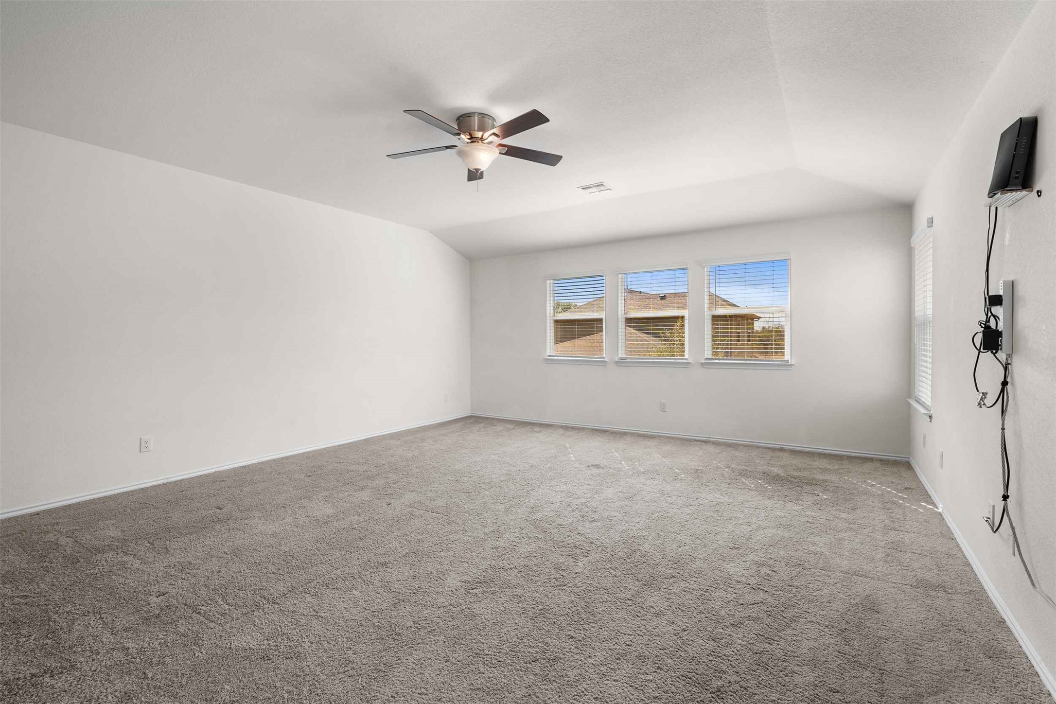 116 Kyndals Meadow Cove Georgetown, TX 78628 - Photo 17 of 36 a view of an empty room with a window