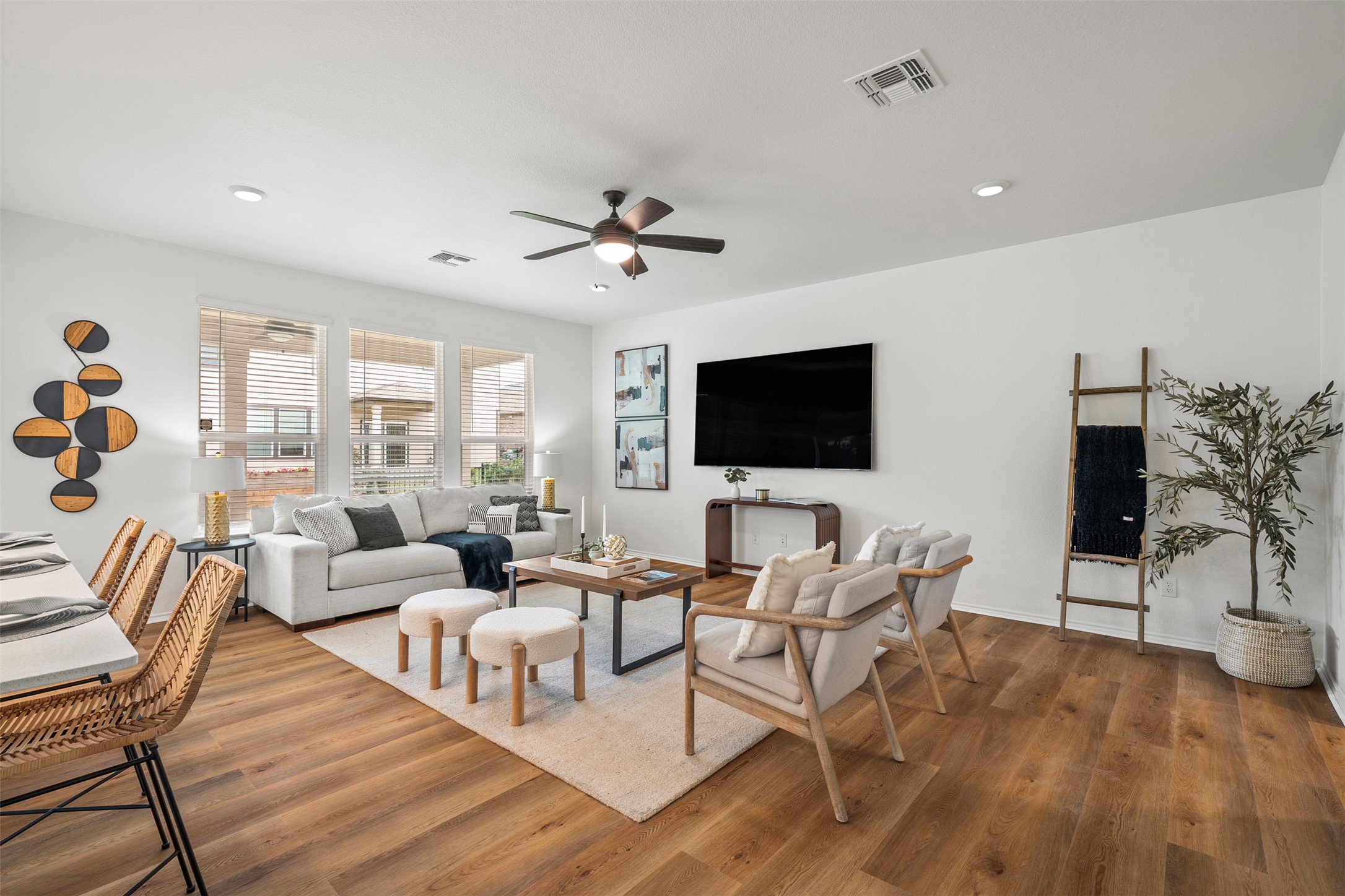 116 Kyndals Meadow Cove Georgetown, TX 78628 - Photo 3 of 36