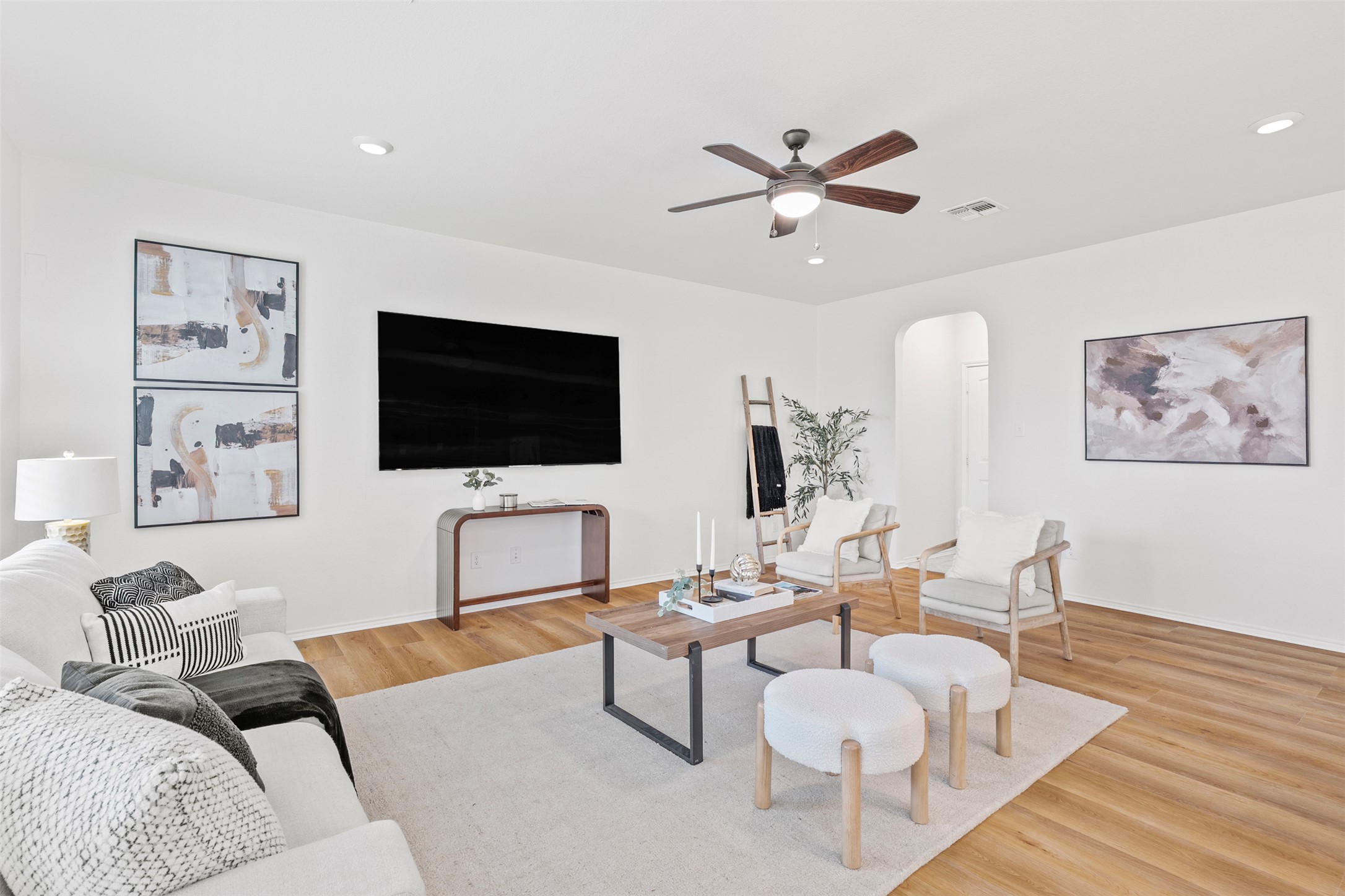 116 Kyndals Meadow Cove Georgetown, TX 78628 - Photo 5 of 36