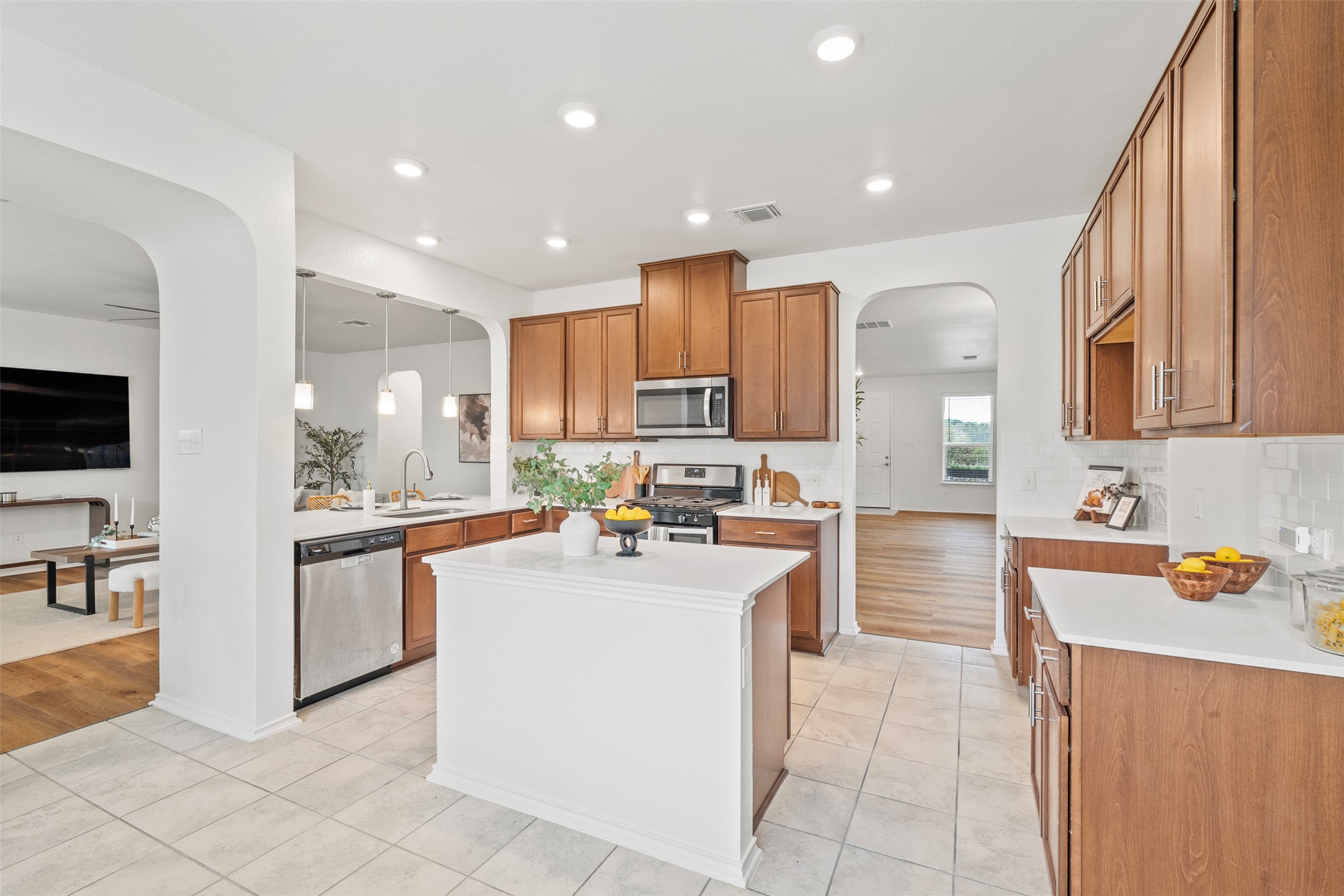 116 Kyndals Meadow Cove Georgetown, TX 78628 - Photo 6 of 36