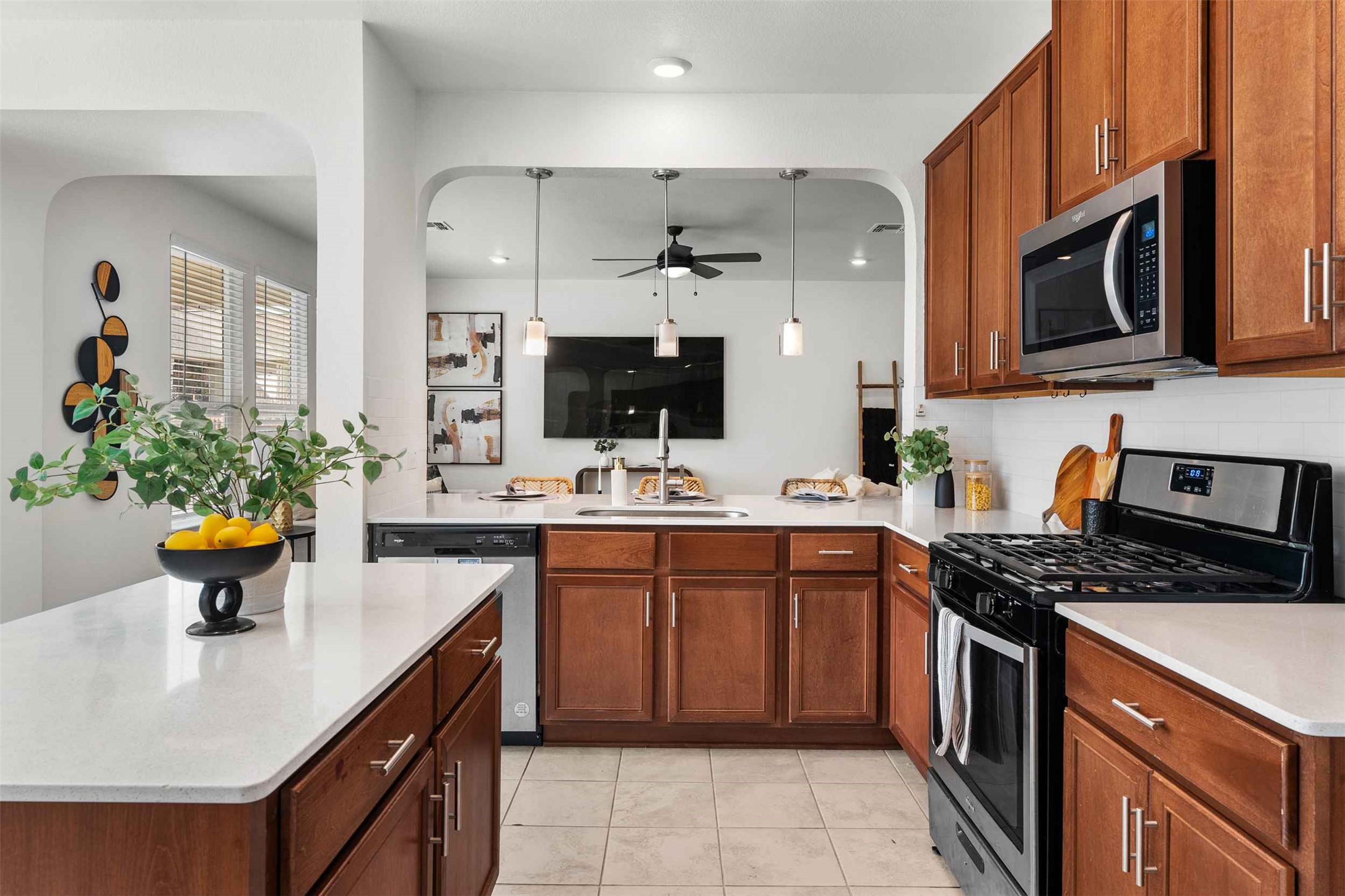 116 Kyndals Meadow Cove Georgetown, TX 78628 - Photo 9 of 36