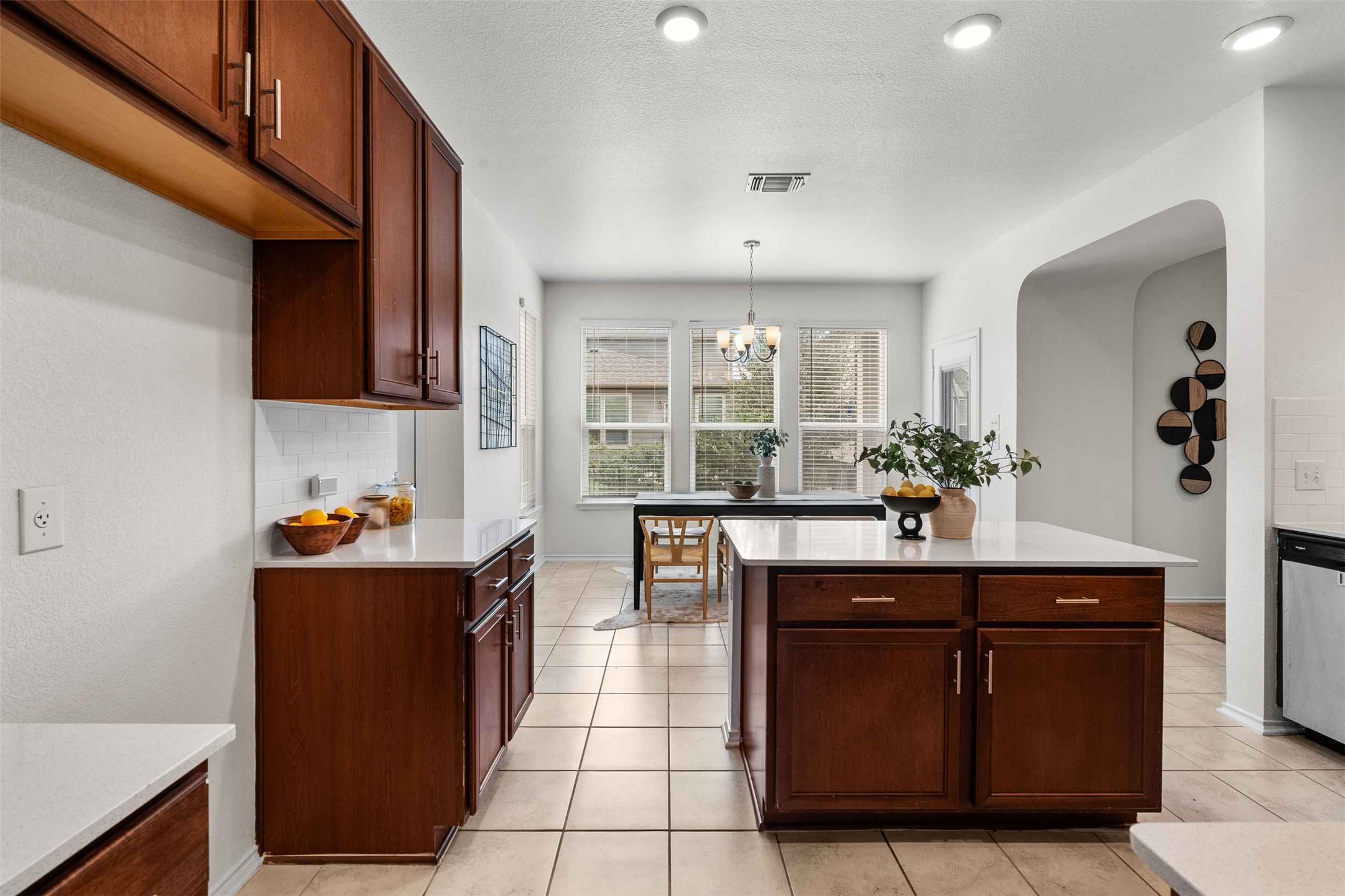 116 Kyndals Meadow Cove Georgetown, TX 78628 - Photo 10 of 36