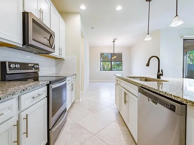 $3,900 | 8196 Hanoverian Drive, Lake Worth, FL 33467