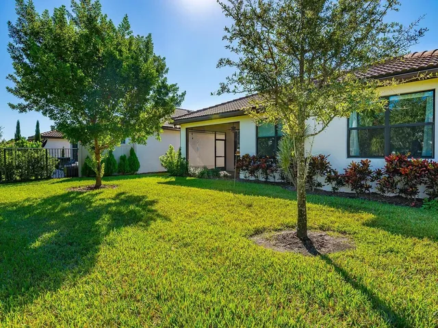 $3,900 | 8196 Hanoverian Drive, Lake Worth, FL 33467