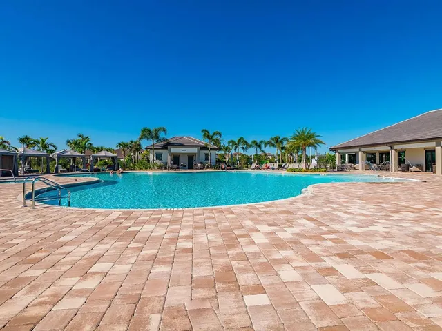 $3,900 | 8196 Hanoverian Drive, Lake Worth, FL 33467