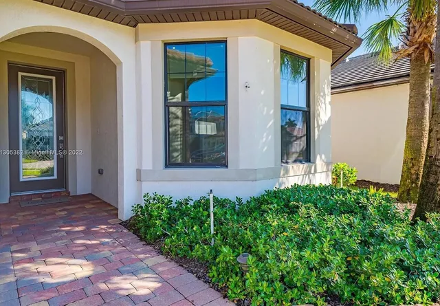 $3,900 | 8196 Hanoverian Drive, Lake Worth, FL 33467