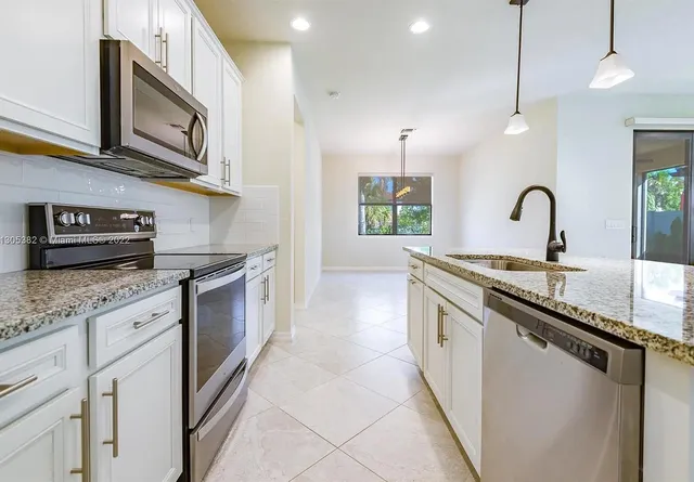 $3,900 | 8196 Hanoverian Drive, Lake Worth, FL 33467