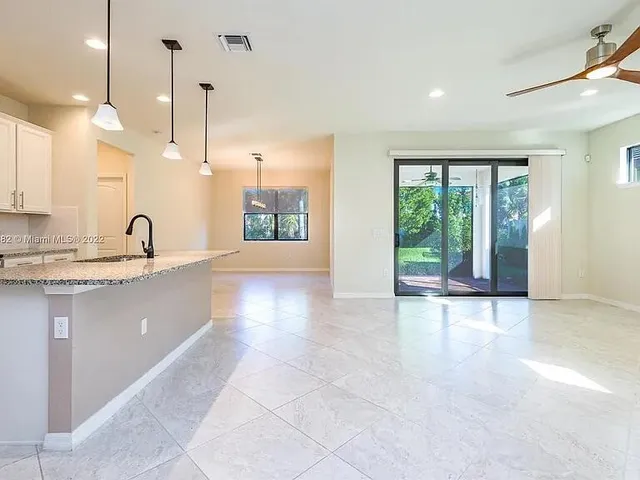 $3,900 | 8196 Hanoverian Drive, Lake Worth, FL 33467