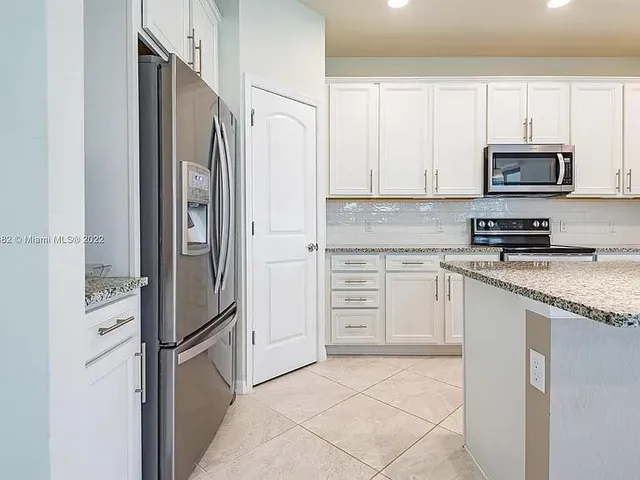 $3,900 | 8196 Hanoverian Drive, Lake Worth, FL 33467