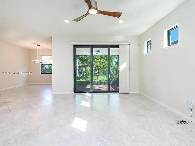 $3,900 | 8196 Hanoverian Drive, Lake Worth, FL 33467