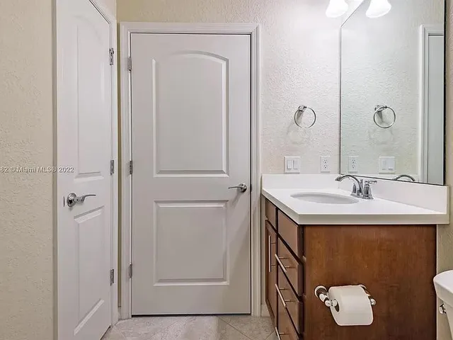 $3,900 | 8196 Hanoverian Drive, Lake Worth, FL 33467