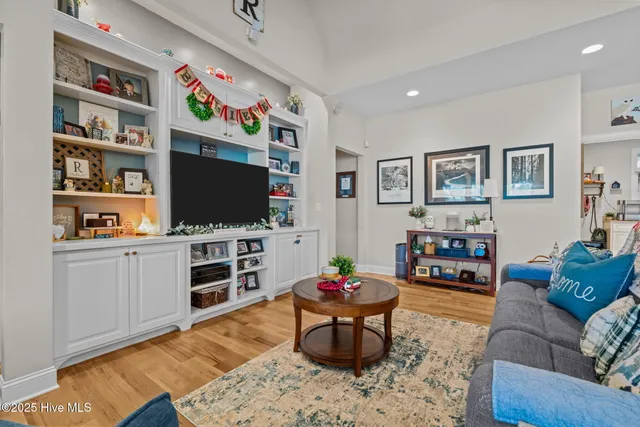 $1,075,000 | 13 Banning Drive, Whispering Pines, NC 28327