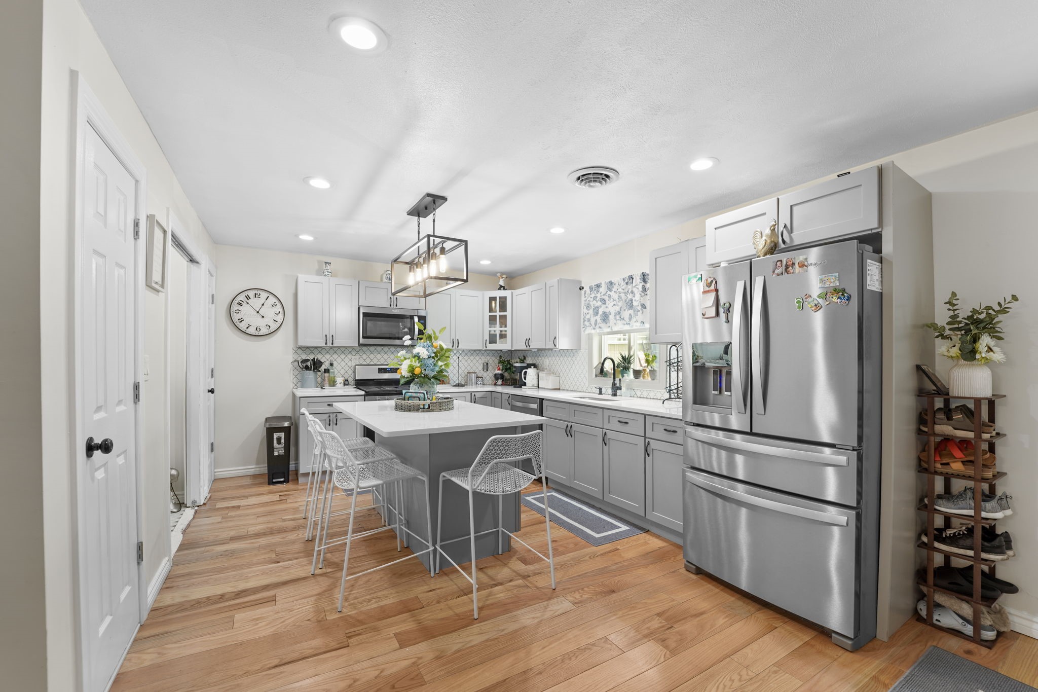 1024 Reynolds Road Johnson City, NY 13790 - Photo 3 of 29