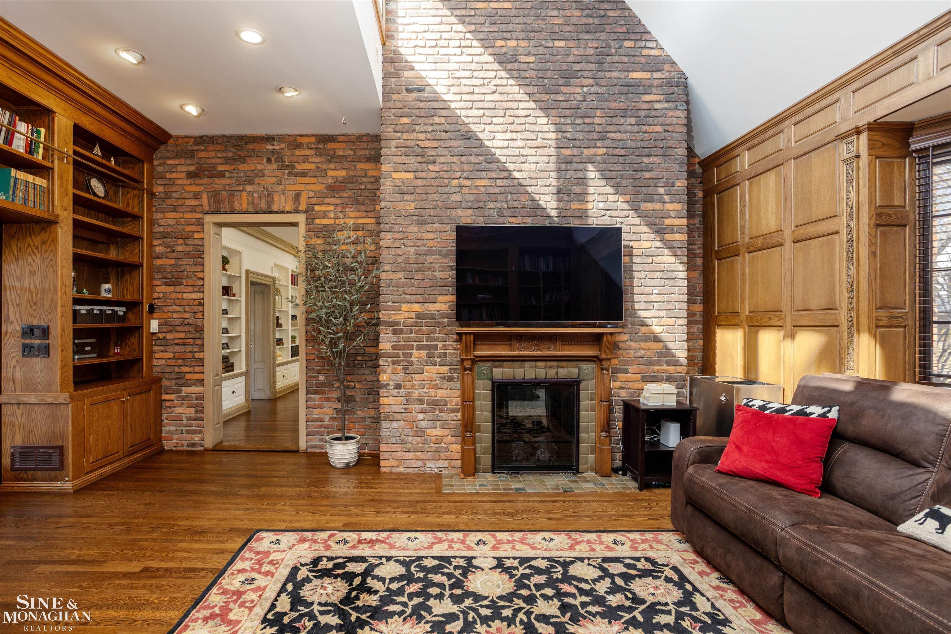 27 Beverly Road Grosse Pointe, MI 48236 - Photo 25 of 99 50168461-dacab48a-6571-4c96-b919-7f5bf55a4ef7.JPG