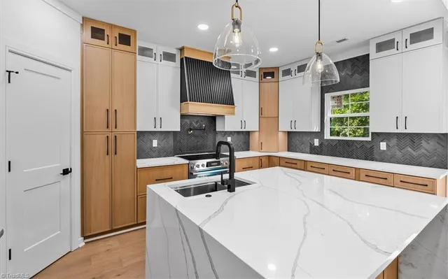 $594,900 | 4013 Lofter Court, Pfafftown, NC 27040