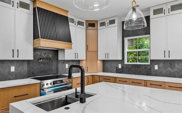 $594,900 | 4013 Lofter Court, Pfafftown, NC 27040