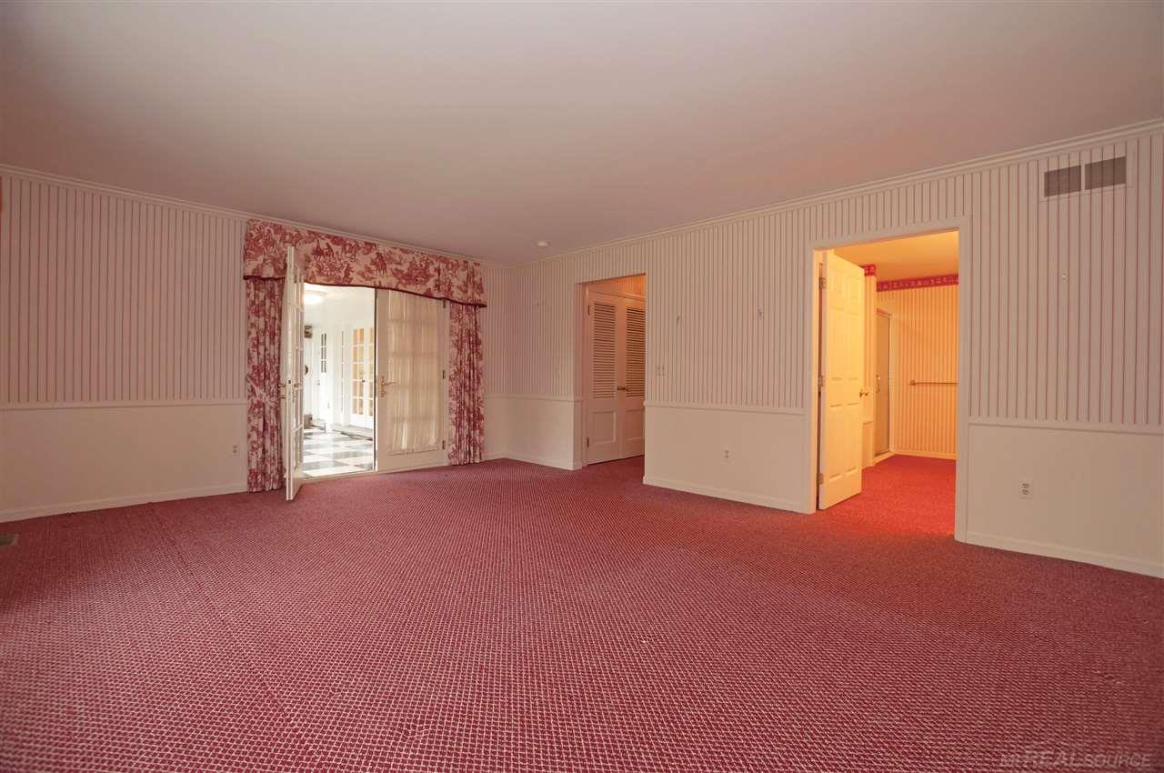 611 Shoreham Road Grosse Pointe, MI 48236 - Photo 31 of 43 31316286-30.JPG