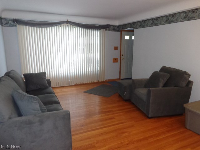7306 Maplewood Road Parma, OH 44130 - Photo 4 of 21 Living Room