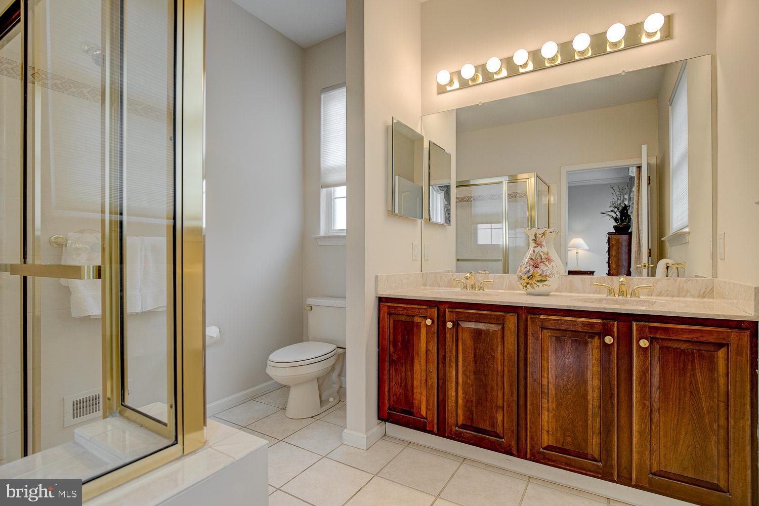 1447 Quaker Ridge West Chester, PA 19380 - Photo 12 of 25 MAIN BEDROOM ADJOINING BATH