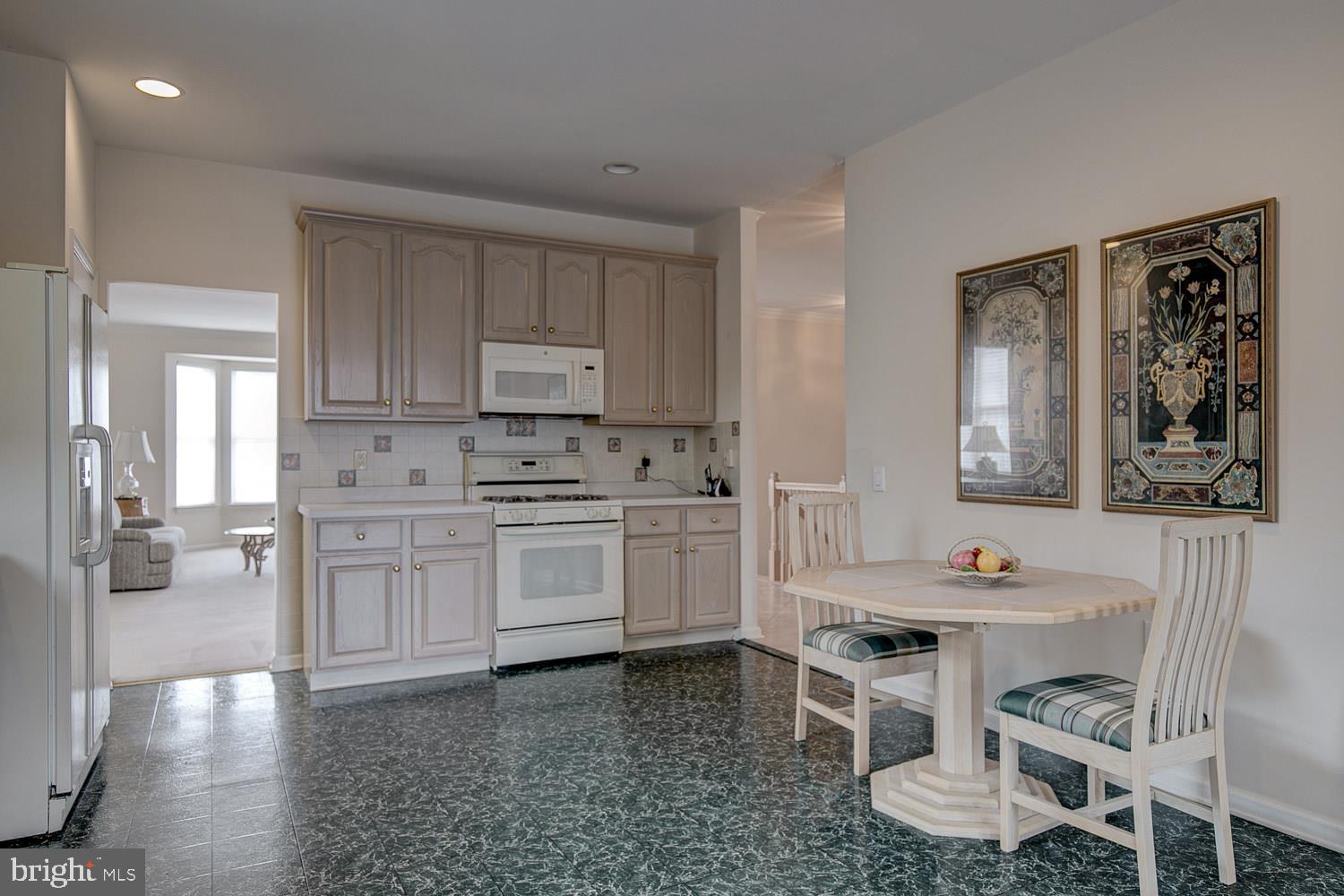 1447 Quaker Ridge West Chester, PA 19380 - Photo 5 of 25 KITCHEN