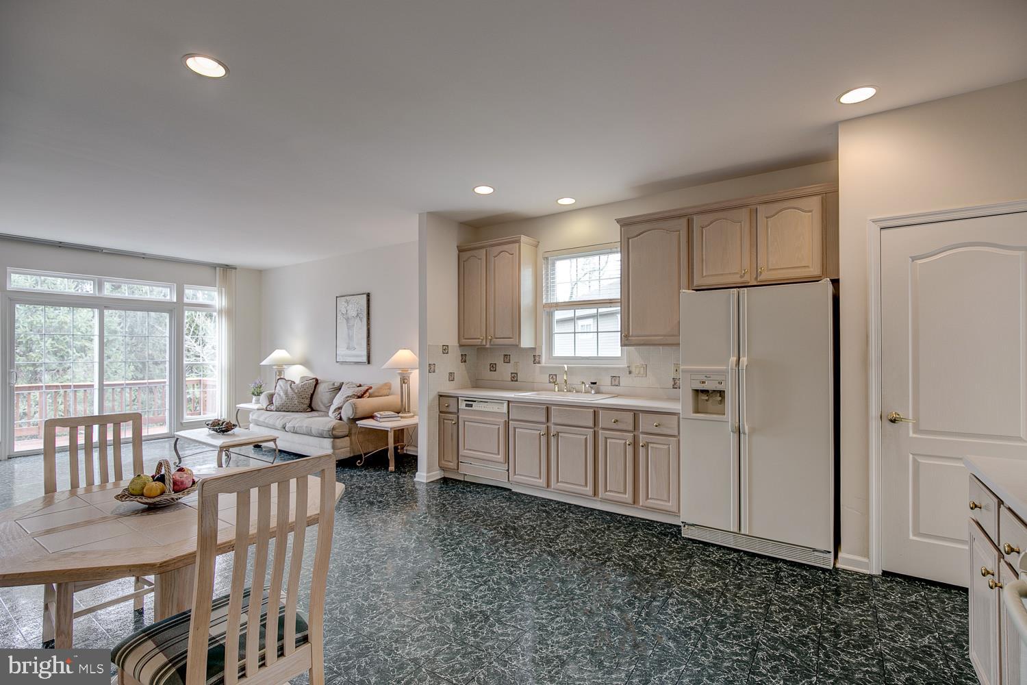 1447 Quaker Ridge West Chester, PA 19380 - Photo 7 of 25 KITCHEN