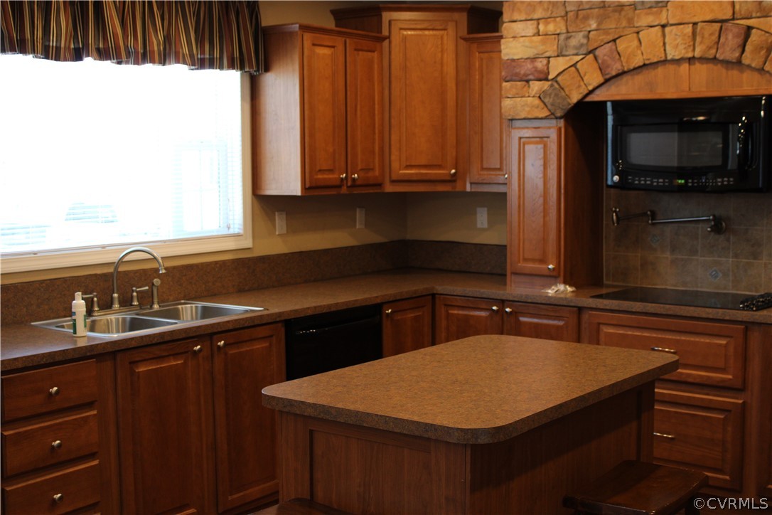 9141 Lott Cary Road Providence Forge, VA 23140 - Photo 7 of 33 Gallery Image 7