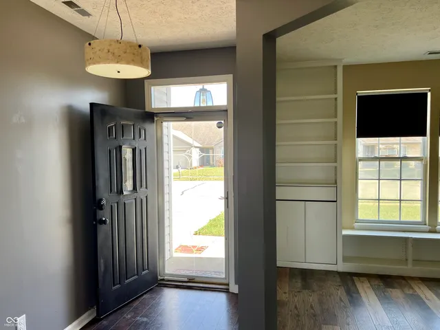 $349,900 | 4088 Del Mar Lane, Plainfield, IN 46168