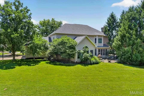 $1,285,000 | 1059 Greystone Manor Parkway, Chesterfield, MO 63005