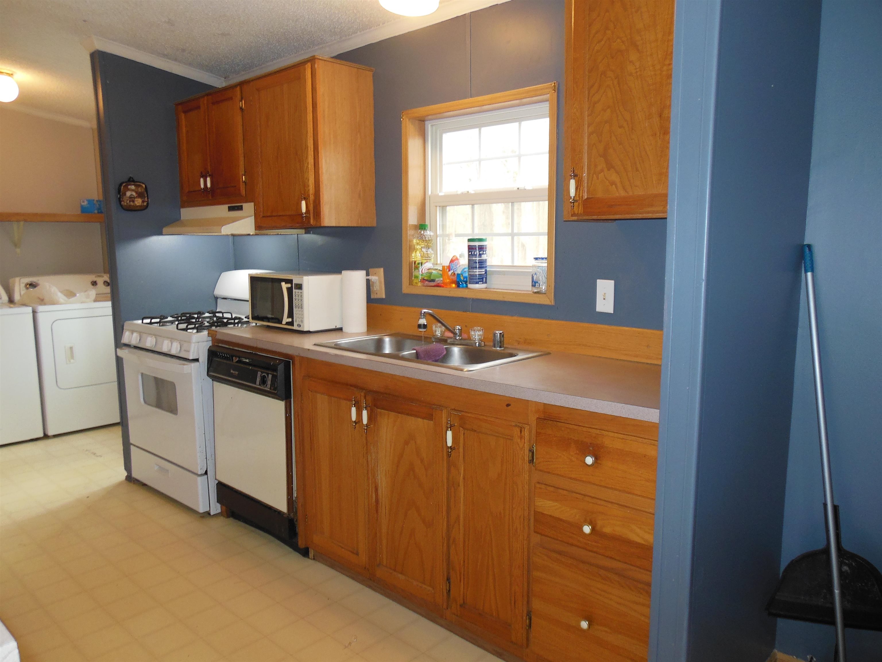 581 East Clarence Road Harrison, MI 48625 - Photo 16 of 29 Gallery Image 16