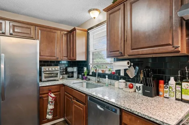 $244,500 | 11604 Manchester Avenue, Kansas City, MO 64134