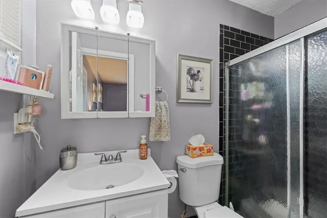 $244,500 | 11604 Manchester Avenue, Kansas City, MO 64134