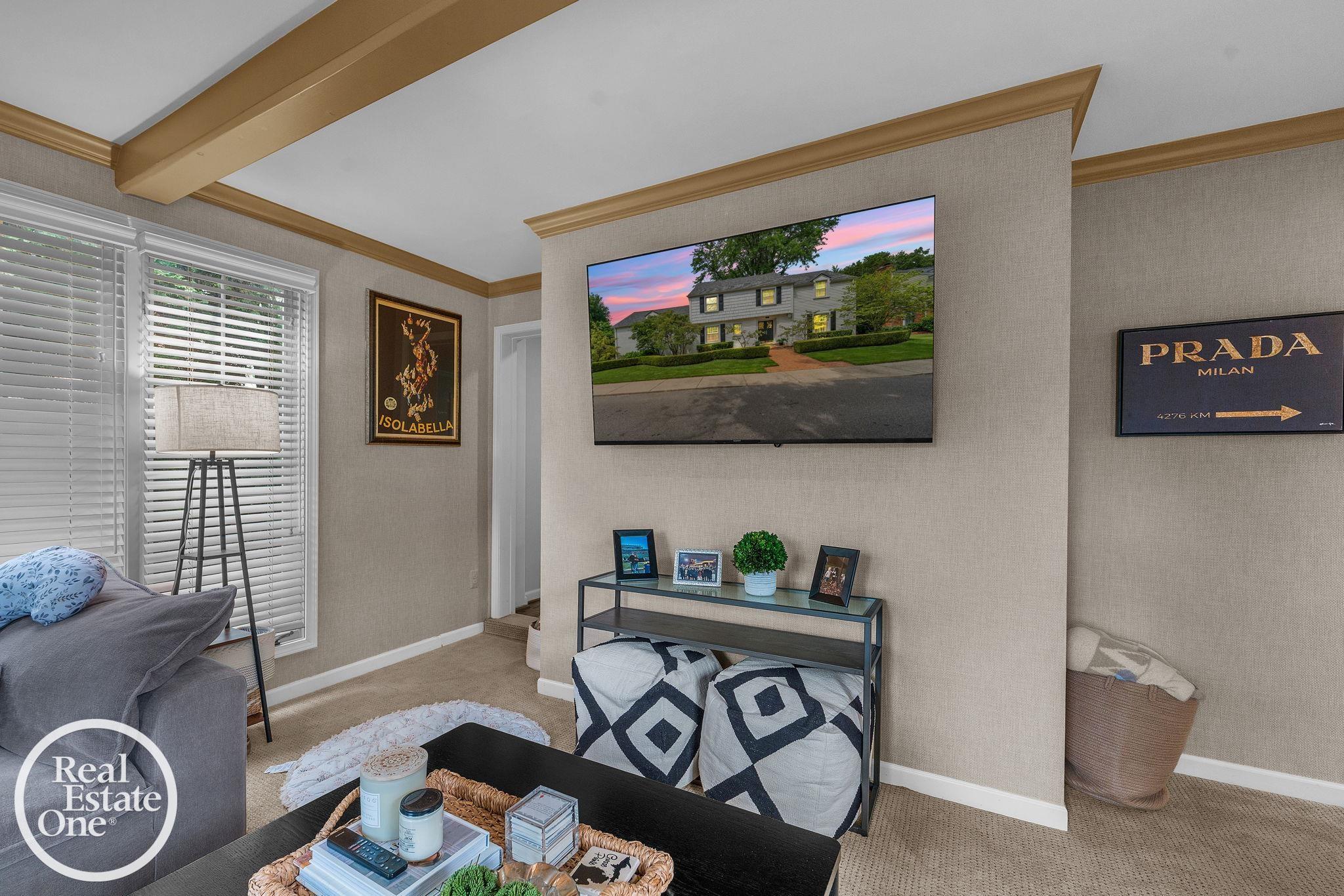 90 Colonial Road Grosse Pointe, MI 48236 - Photo 16 of 49 50213312-8159e483-a8bb-4dd7-98dc-1fd34039dd2f.JPG