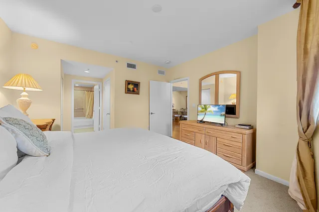 $3,400 | 1551 North Flagler Drive, Unit 903, West Palm Beach, FL 33401