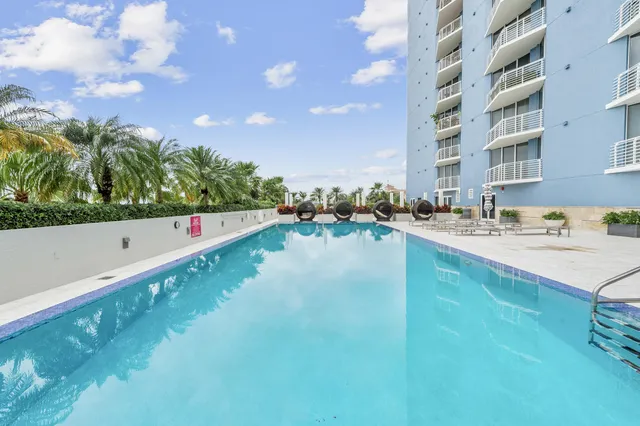 $3,400 | 1551 North Flagler Drive, Unit 903, West Palm Beach, FL 33401