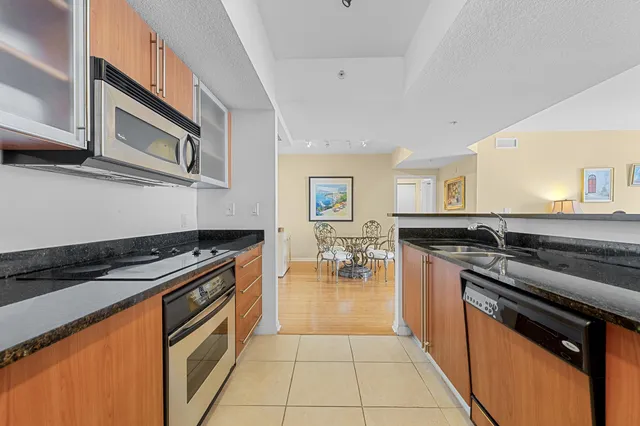 $3,400 | 1551 North Flagler Drive, Unit 903, West Palm Beach, FL 33401